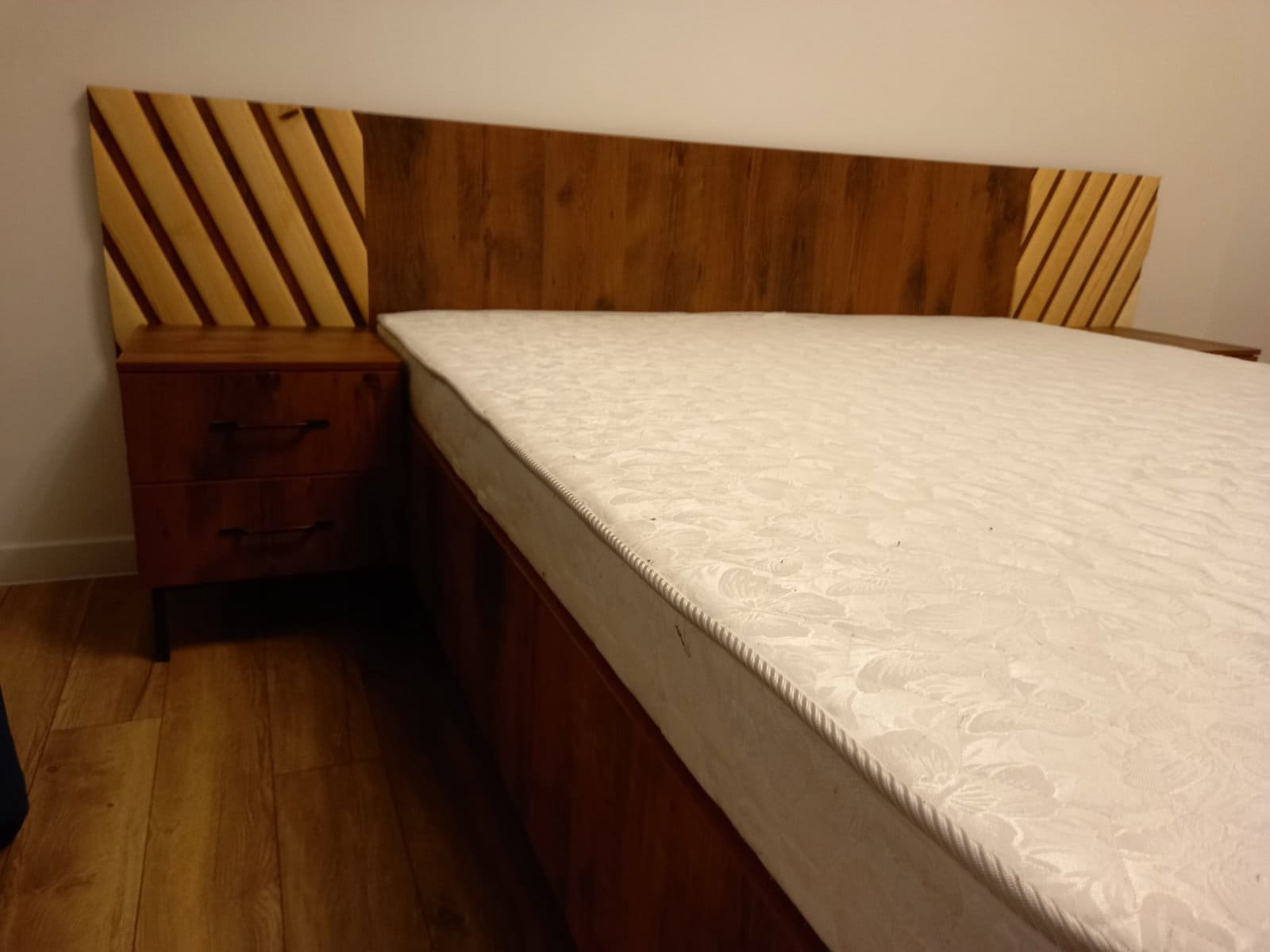 Двухспальный кровать Двухспальный кровать