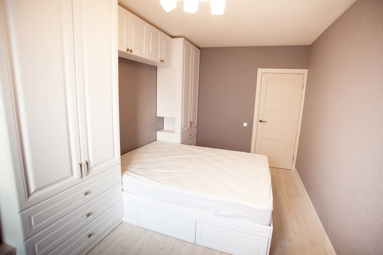 Шкаф-кровать в белом цвете 3 Шкаф-кровать в белом цвете 3