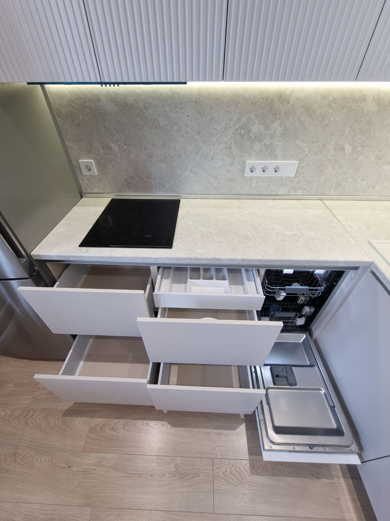 Угловой кухонный гарнитур 5