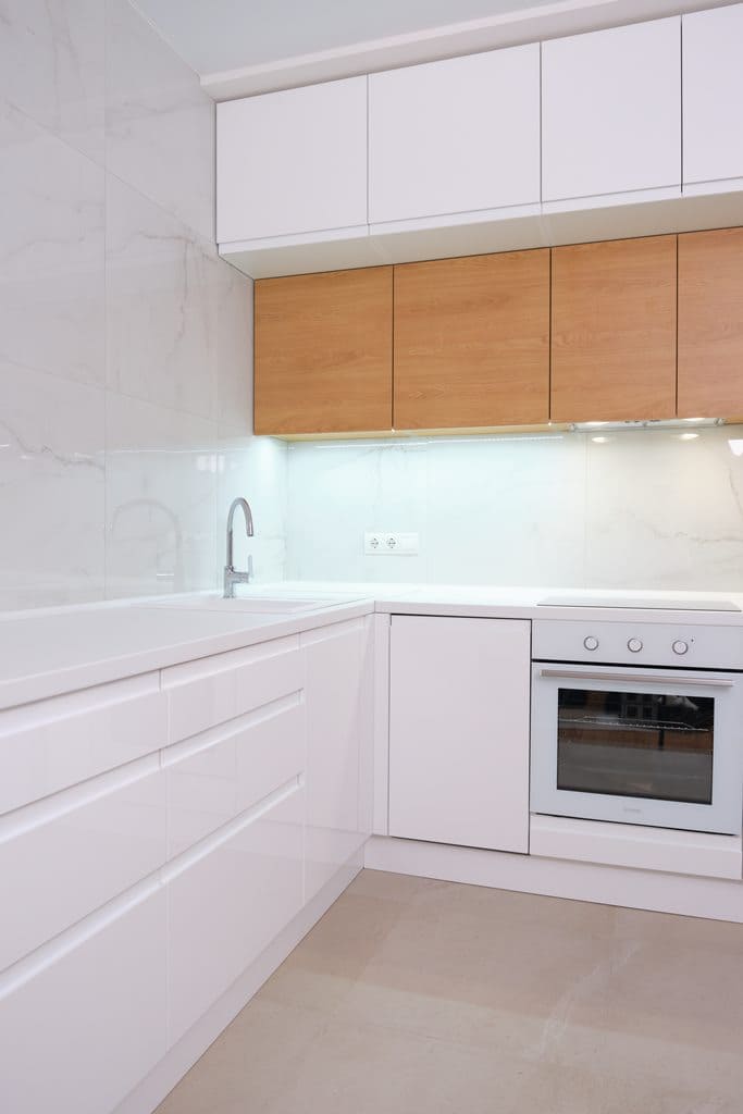 Кухня дерево и глянец 4 Кухня дерево и глянец 4