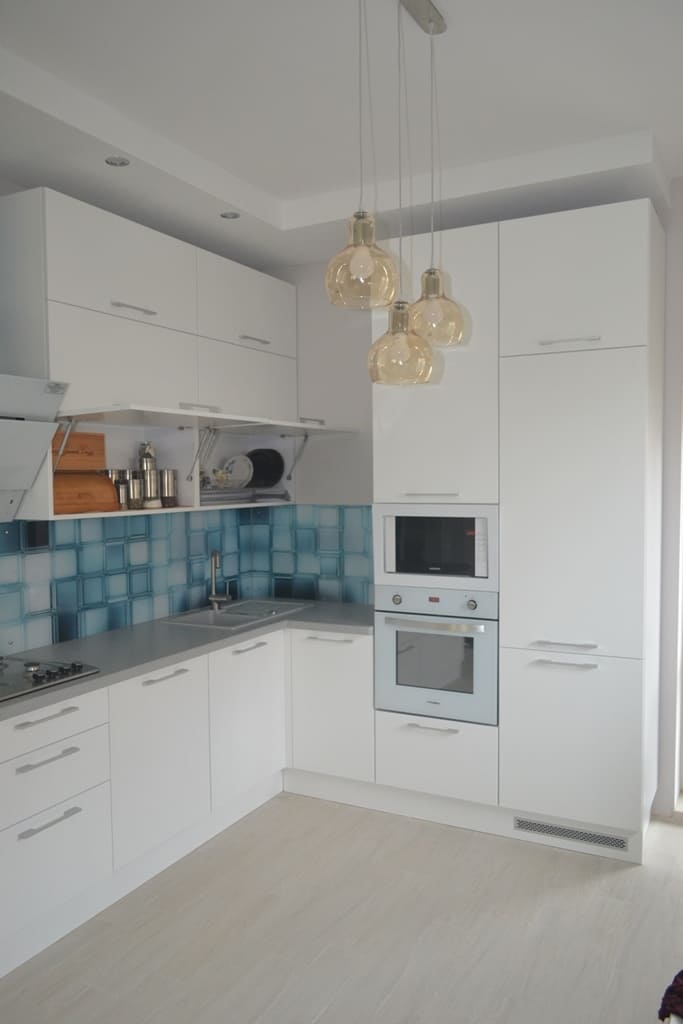 Кухня матовая белая с пеналами 6 Кухня матовая белая с пеналами 6