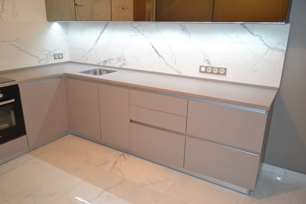 Кухня Хай-Тек 4 Кухня Хай-Тек 4