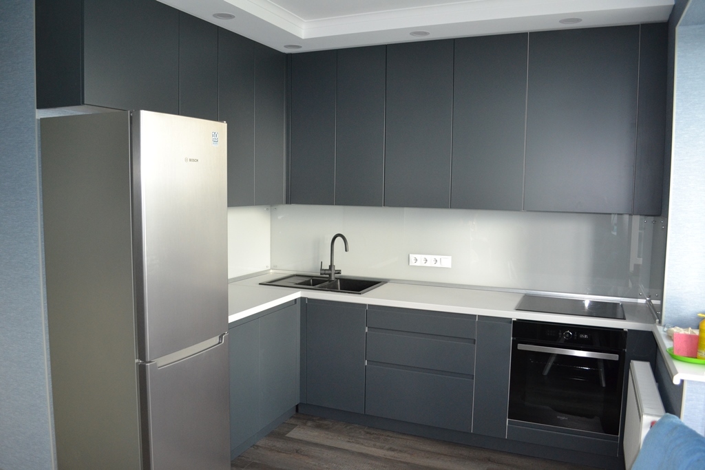 Темно-серая кухня модерн 2 Темно-серая кухня модерн 2