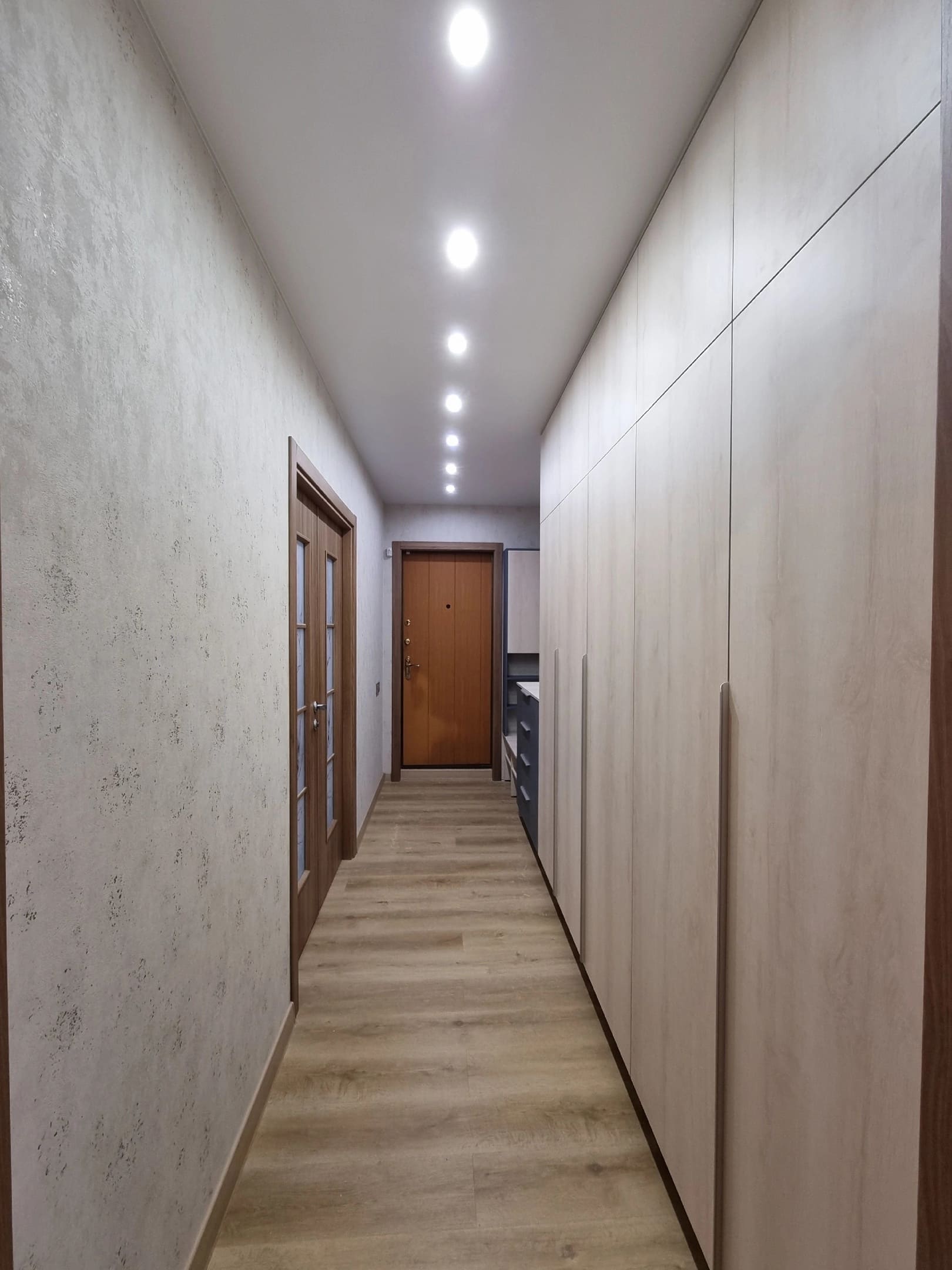 Шкаф-прихожая с распашными дверьми 3 Шкаф-прихожая с распашными дверьми 3