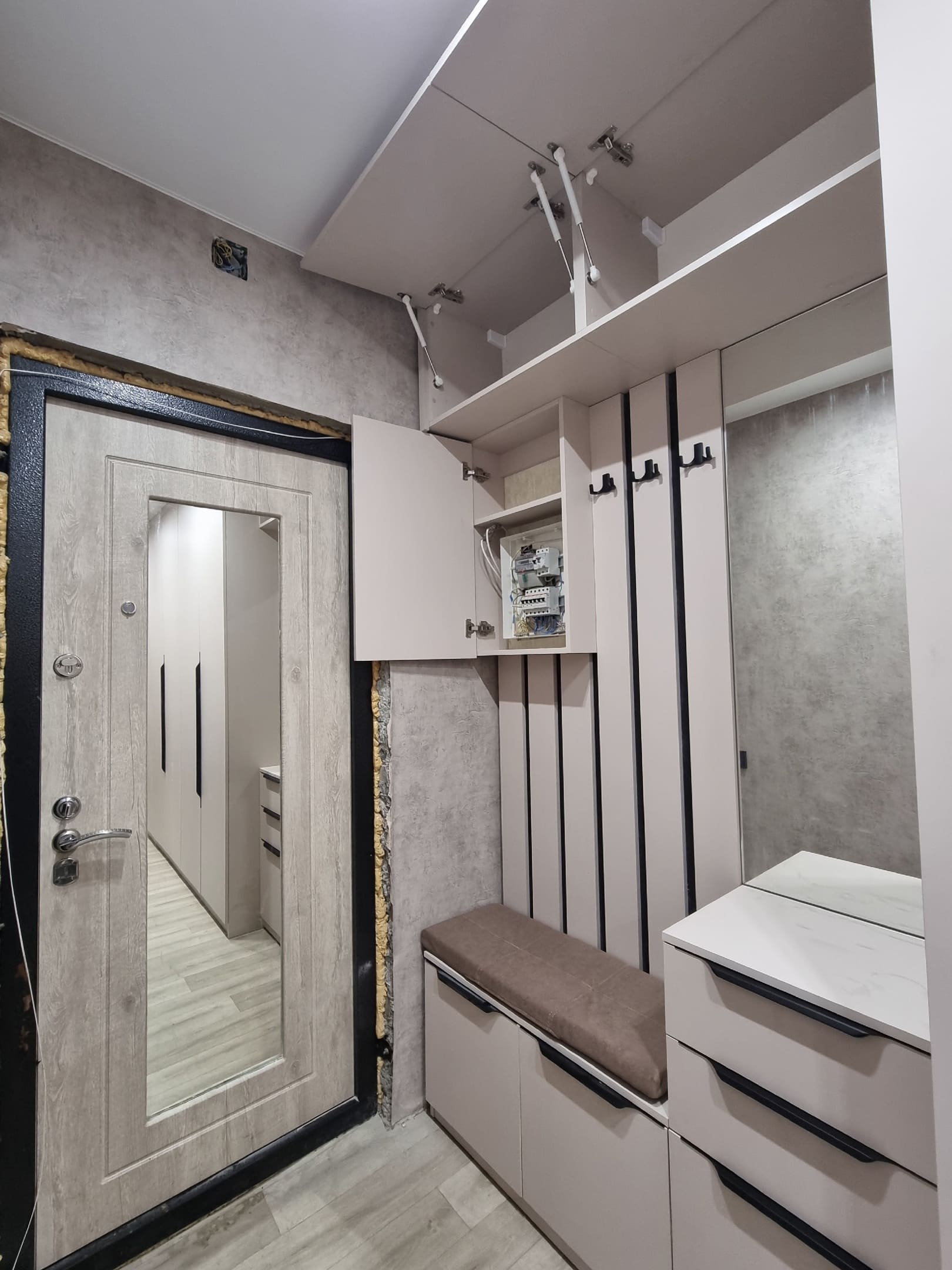 Шкаф-прихожая с распашными дверьми 3 Шкаф-прихожая с распашными дверьми 3