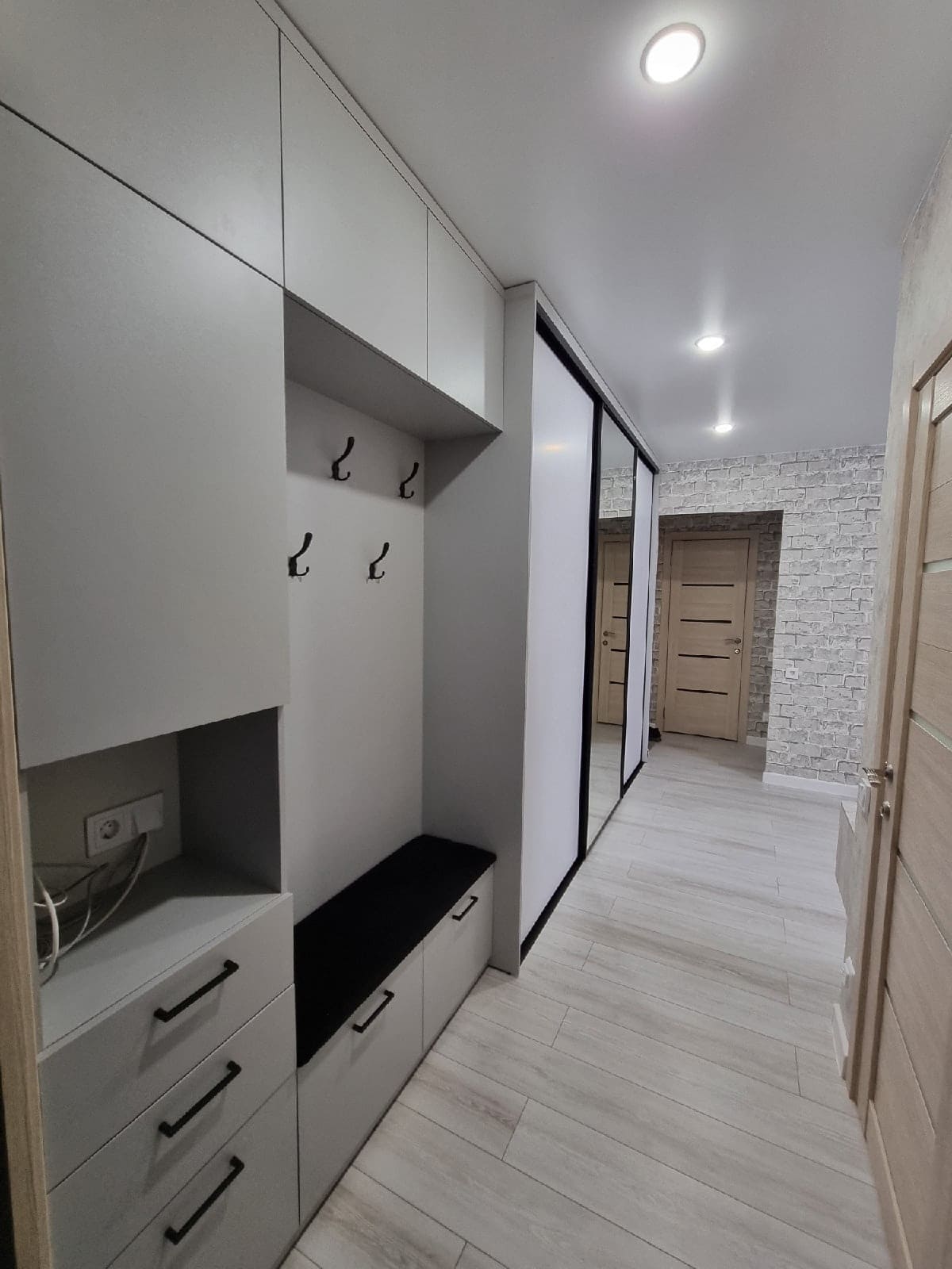 Шкаф-прихожая 2 Шкаф-прихожая 2