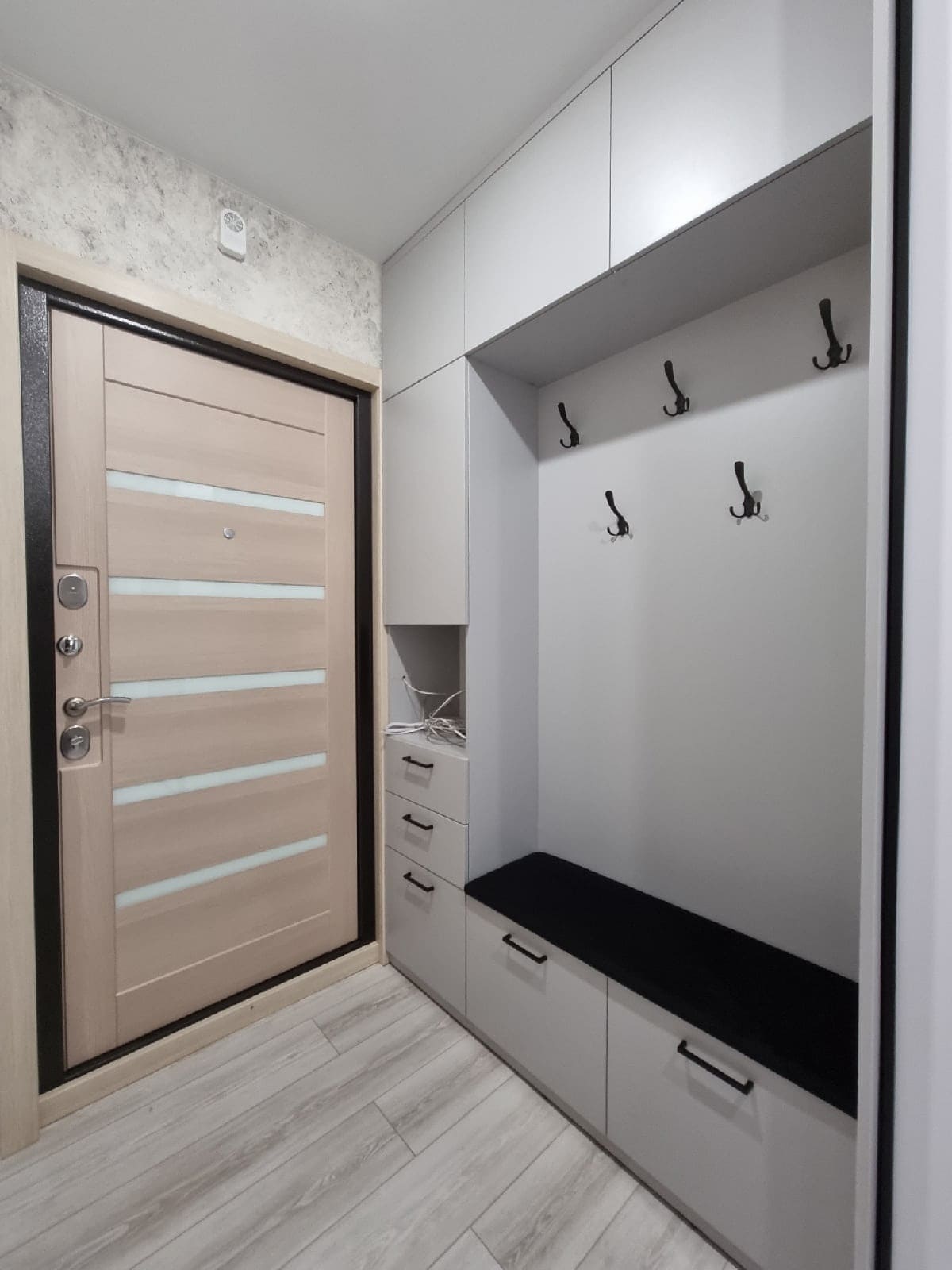 Шкаф-прихожая 3 Шкаф-прихожая 3