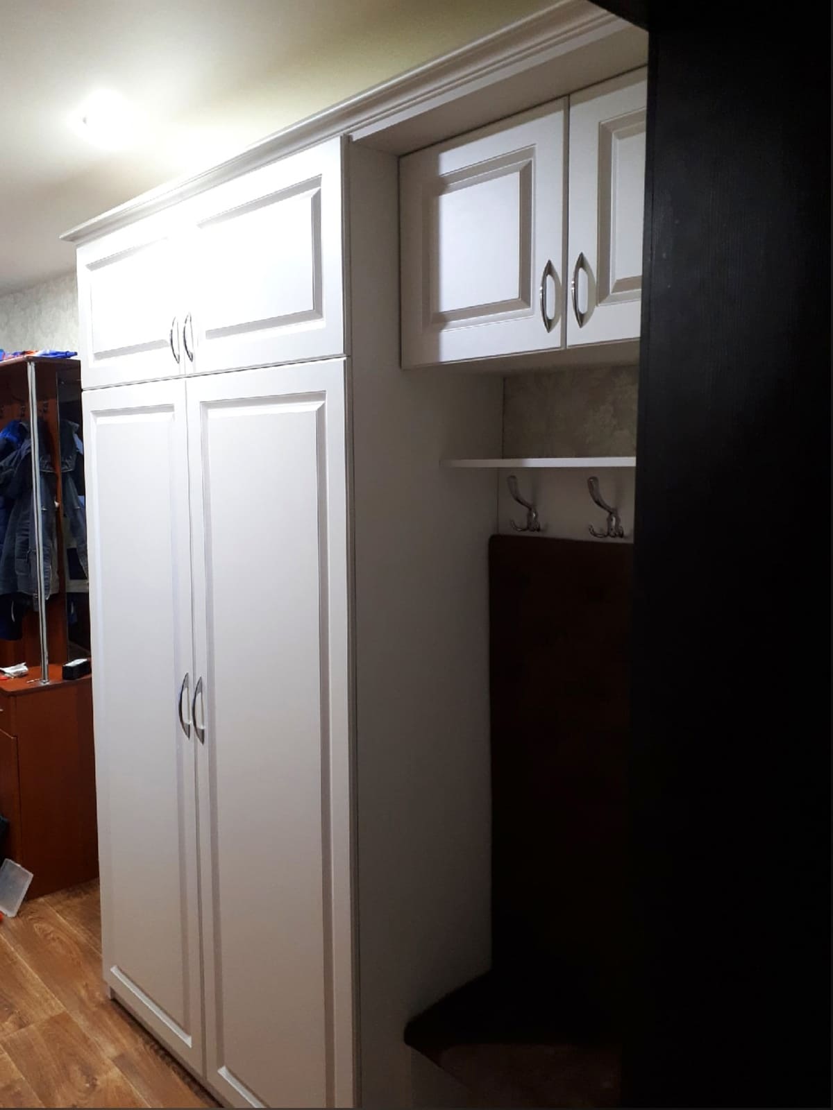 Прихожая с фрезерованными фасадами 2 Прихожая с фрезерованными фасадами 2