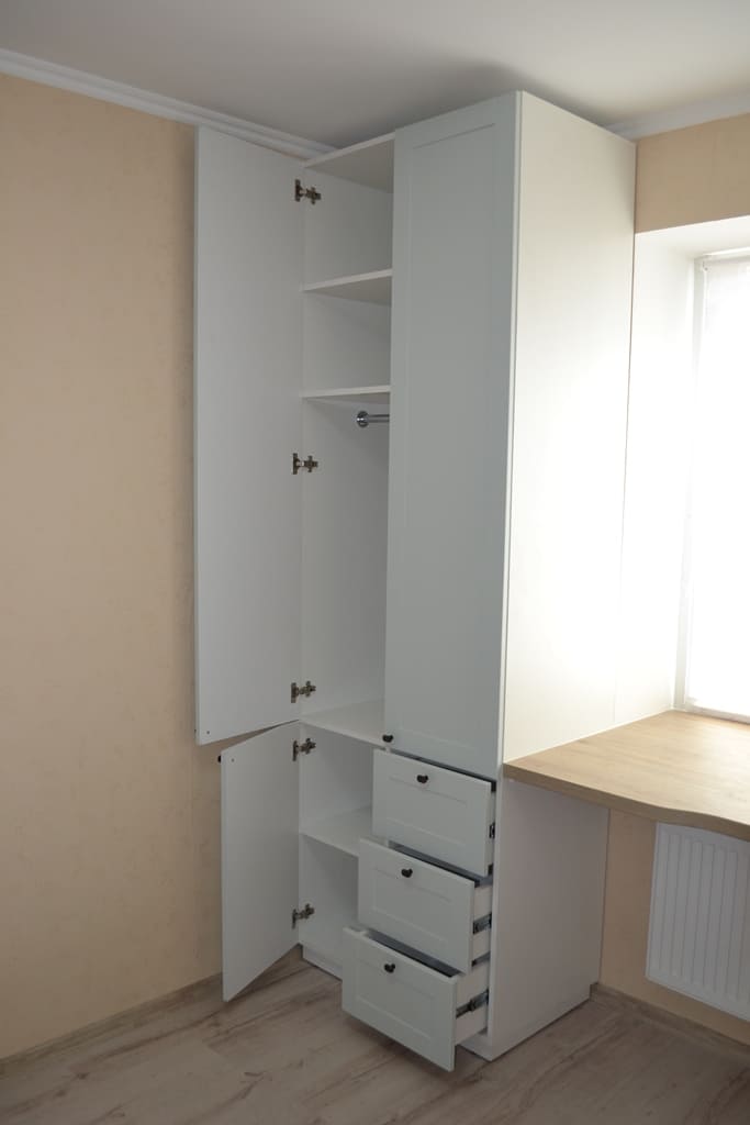 Письменный стол в детскую 3