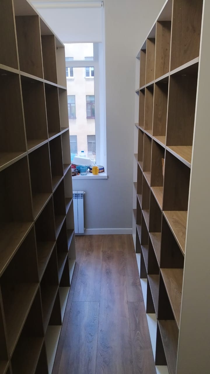 Открытые стеллажи с ячейками 2 Открытые стеллажи с ячейками 2