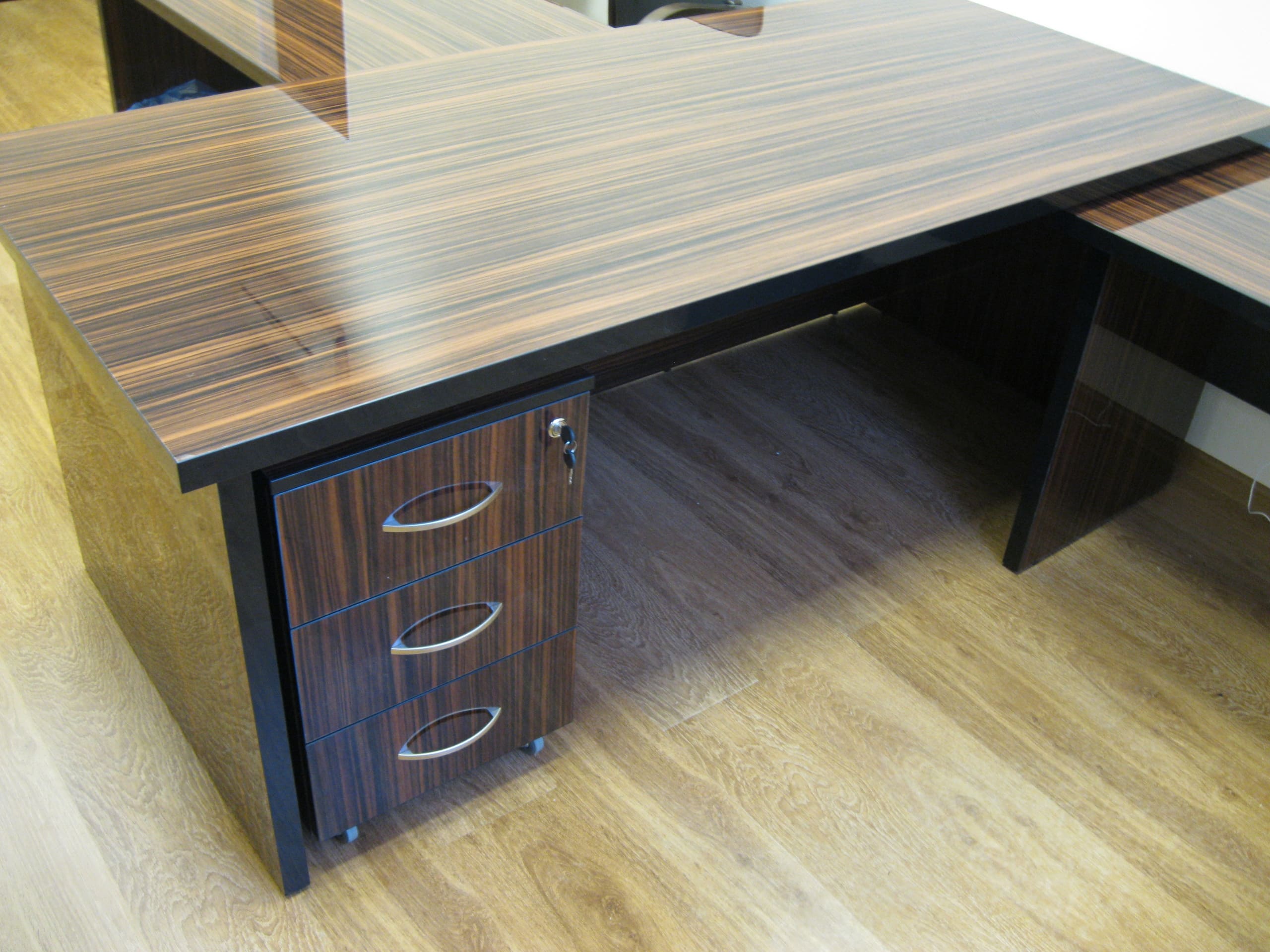 Стол руководителя 2 Стол руководителя 2