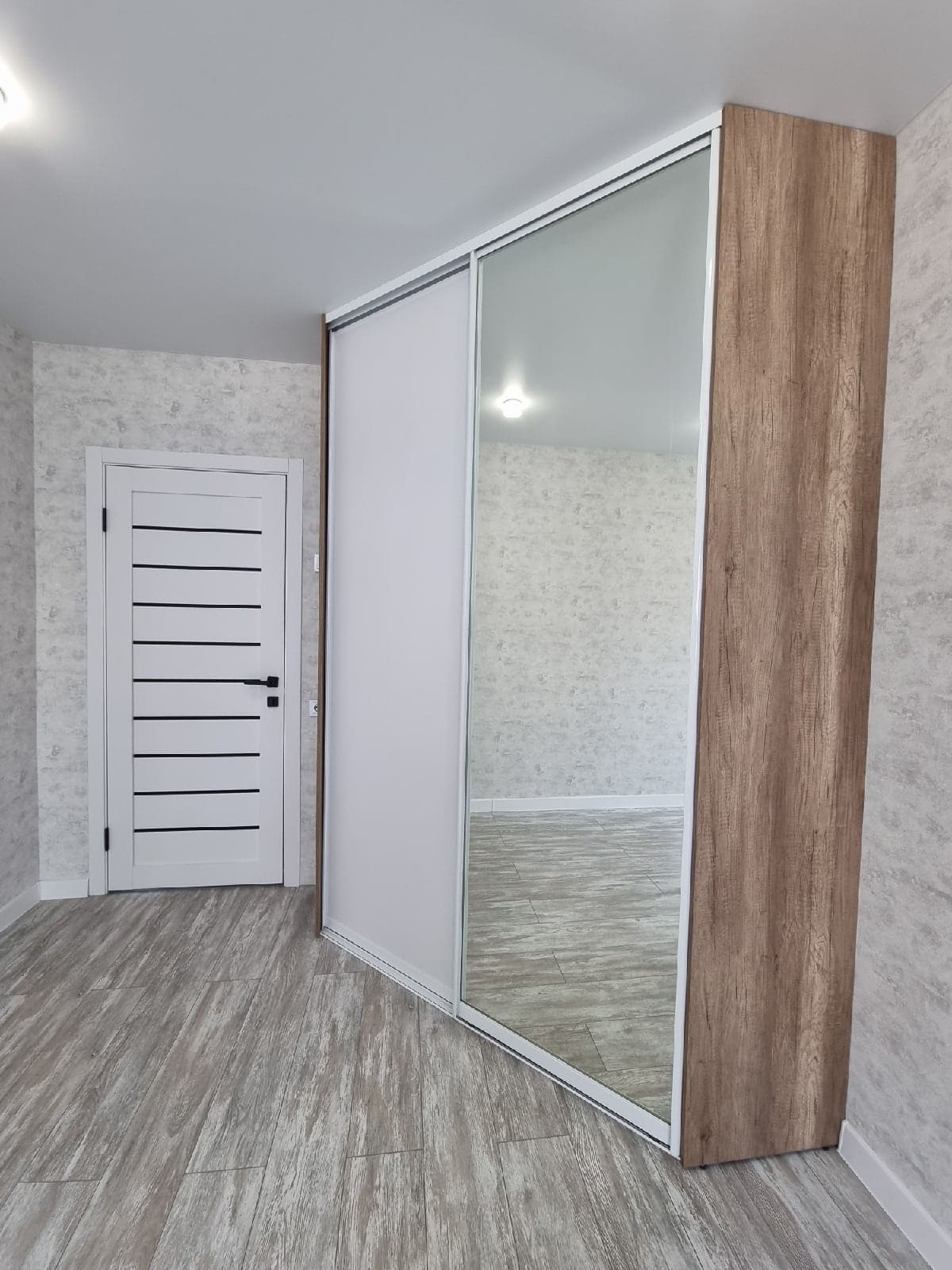 Угловой шкаф-купе 2 Угловой шкаф-купе 2