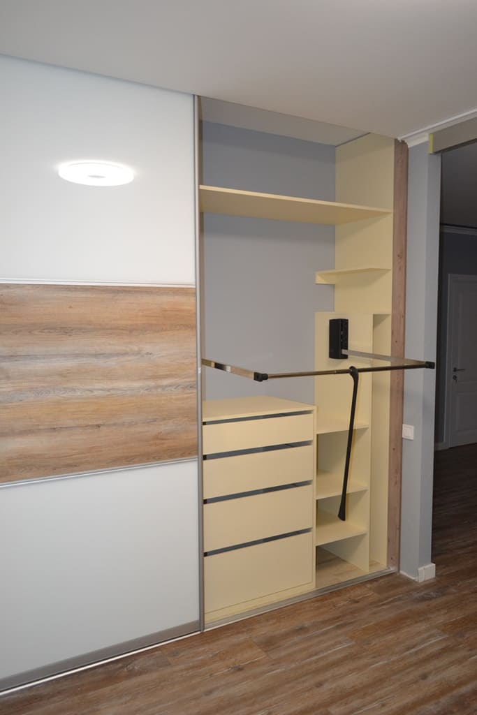 Шкаф-купе белый с деревом 6 Шкаф-купе белый с деревом 6