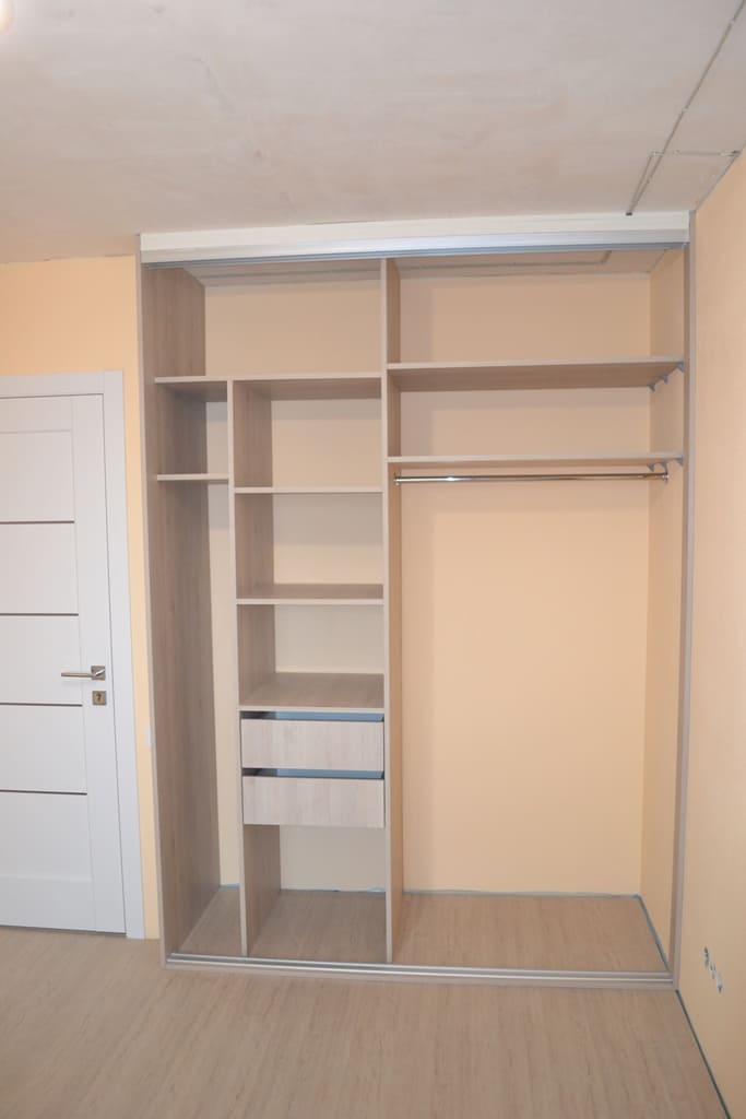 Шкаф-купе крашеное стекло 5 Шкаф-купе крашеное стекло 5