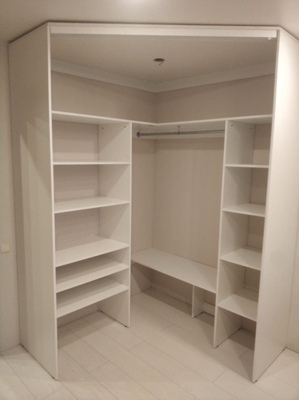 Угловой шкаф-купе 2 Угловой шкаф-купе 2